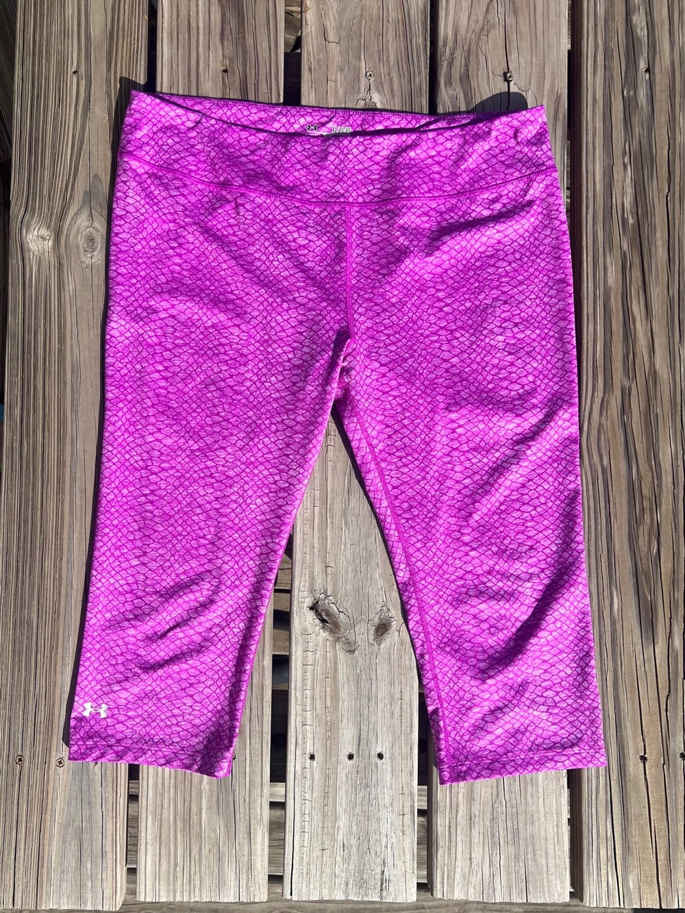Under Armour XL Purple Snake Athletic Capri! EUC!